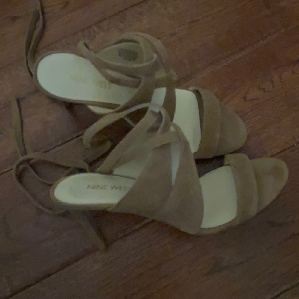 NWRonnie Nine West Sandal
